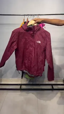 The North face rain coat (14-piece)